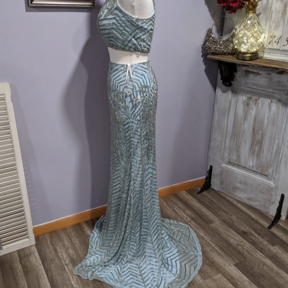 💎SOLD💎NWOT Sherri Hill beaded 2 pc formal gown - Picture 3 of 7